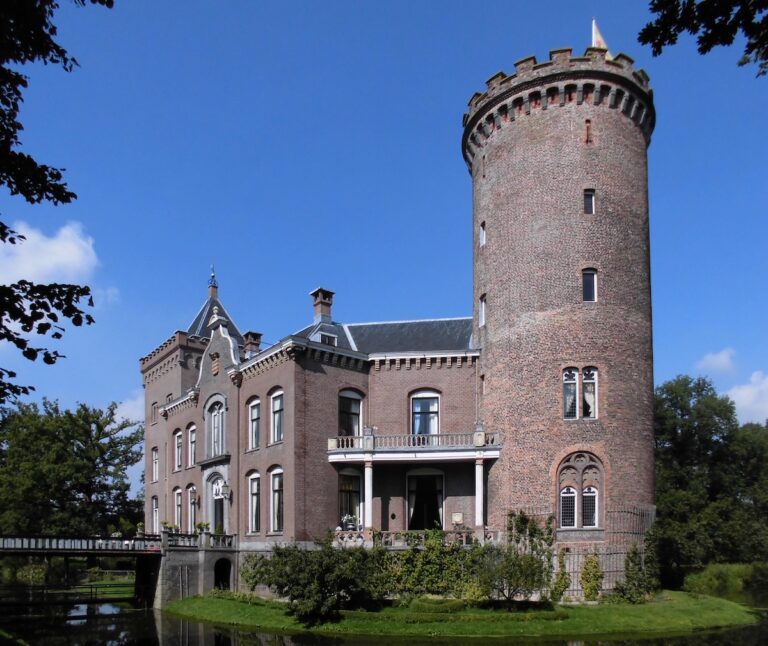 Ridderhofstad Sterkenburg CC HenkvD copy 768x646